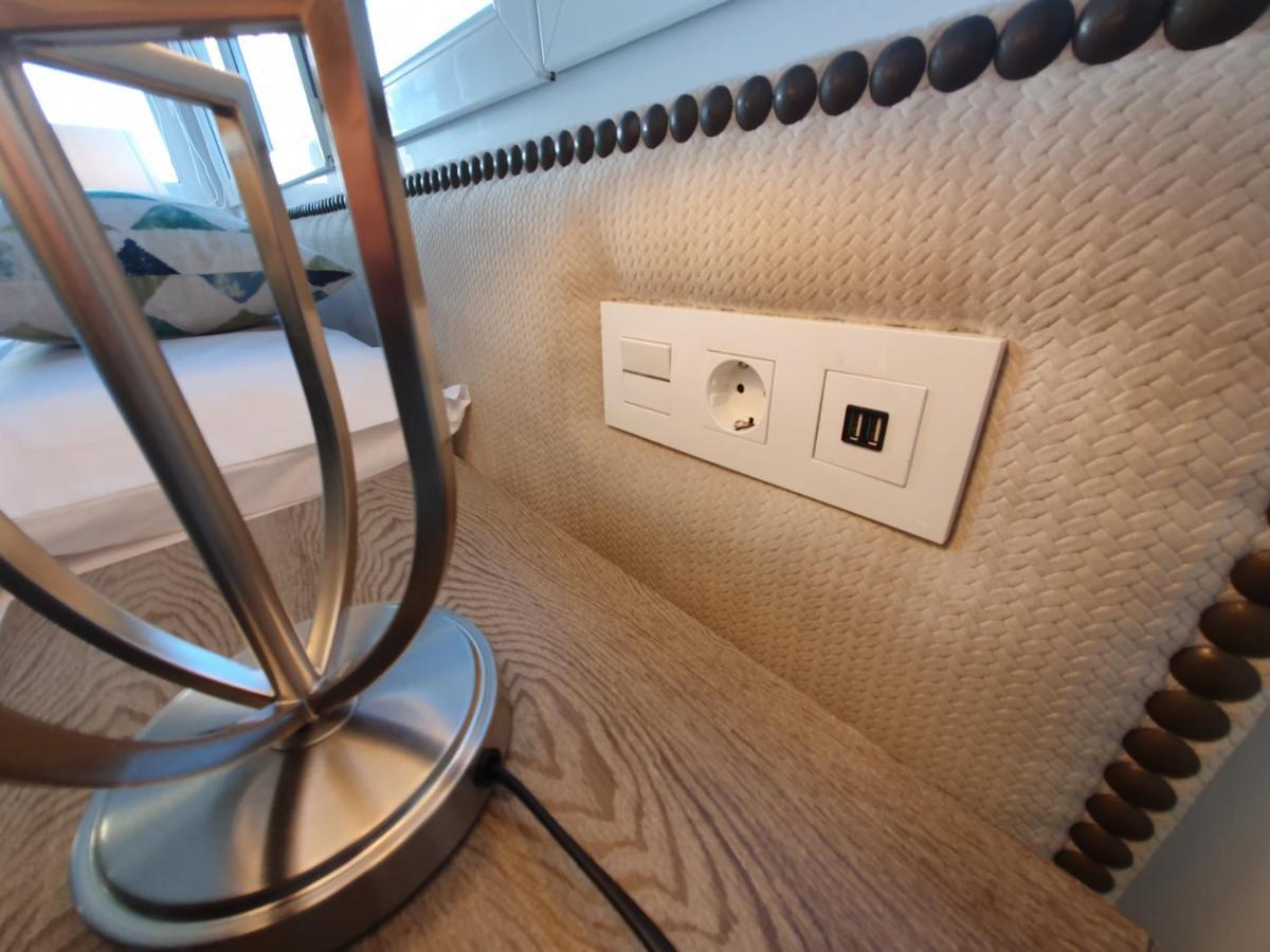 Playa 12 - El Lujo De Estar En 1ª Linea De Playa - Vut-4043-As Apartment Gijon Luaran gambar